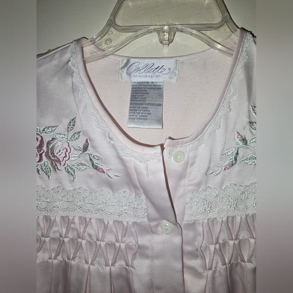 Vintage Collete by Miss Elaine Satiny Nightgown - Picture 9 of 14